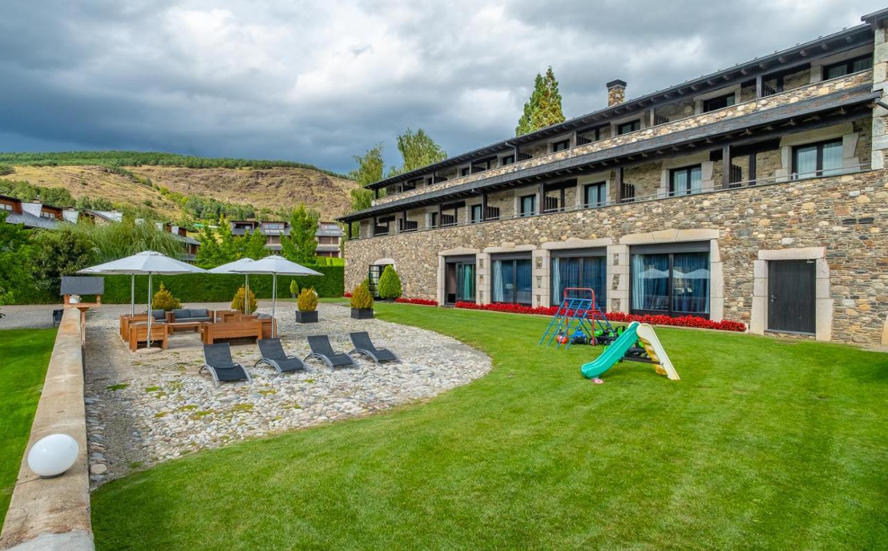 Hotel Bernat De So Llivia Eksteriør bilde